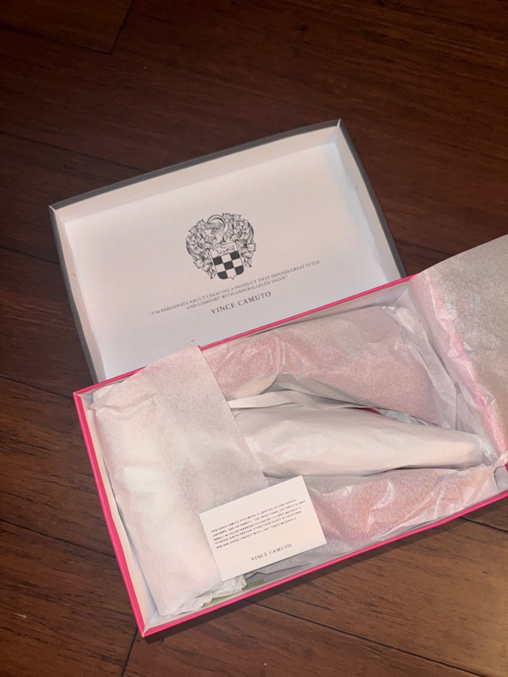 NIB— Vince Camuto Women’s Margie Kitten Heel Pump, Size 8 - Picture 2 of 6